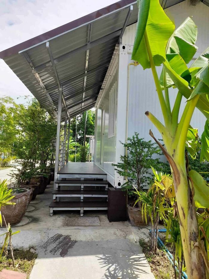 Bungalow 2 exterior